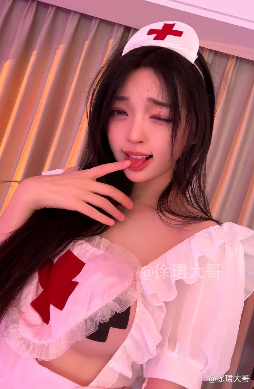 徐珺大哥 白色护士装暖粉灯光近景 徐珺大哥 白色护士装暖粉灯光近景
