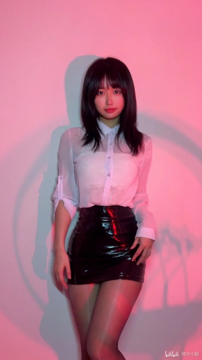 彻大小姐 红光调色先保衣纹