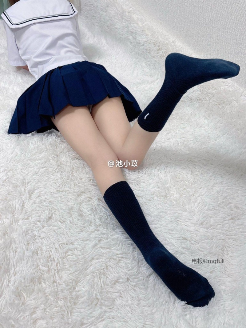 池小苡 白色织物调色先留住衣纹